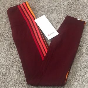 NWT- Lululemon - Take a Hint 7/8 Tight- 2